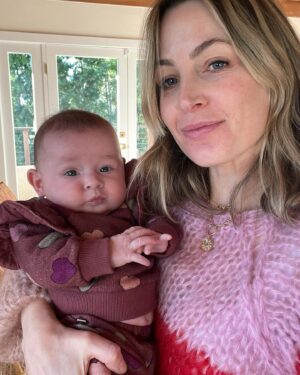 Jessica Knoll Instagram - Happy Galentine’s Day from me and my best gals. 💌
