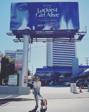 Jessica Knoll Instagram - BIG BILLBOARD ENERGY 😮‍💨