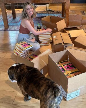 Jessica Knoll Instagram - Reminder that you can preorder signed copies of Bright Young Women from my local indie @dieselbookstore by going to the link in my bio. They aren’t all covered in Franklin cooties BUT this Barbie did think to sign in hot pink to match the stunning cover and inside flap💞