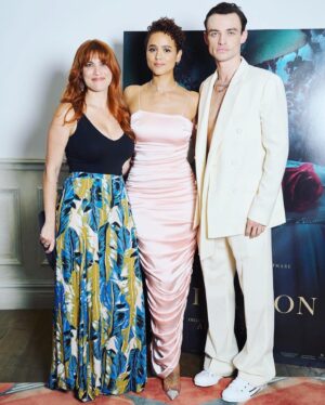 Jessica M. Thompson Instagram - What a night…
@invitationmovie 
@nathalieemmanuel 
@thomasadoherty 
@sonypictures

Makeup by @makeupbyamrita 
Hair by @juliexayala