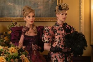 Jessica Madsen Instagram - The Cowper’s bring in a new level of sleeves this season!!💁🏼‍♀️ @bridgertonnetflix @netflix @shondaland #bridgerton #bridgertonseason3 #polin #creloise