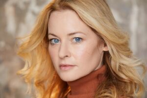 Jessica Morris Instagram - Sneak peek of a headshot session with the wonderful @cathrynfarnsworth 🙌🏻📸