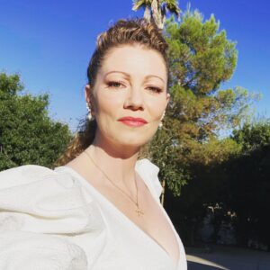 Jessica Oyelowo Instagram - Went to a white party… I was the only white person there 🤔 😜