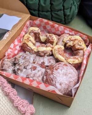 Jessica Prudencio Instagram - eating good 😋🍩🍦🍳 save 4 food inspo! @toutedansmesfesses