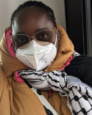 Jessica Prudencio Instagram - regardez comment c'est simple de porter un masque dans les transports en commun 🙂

ceci est une invitation à recommencer à porter un masque dans les espaces communs xx
