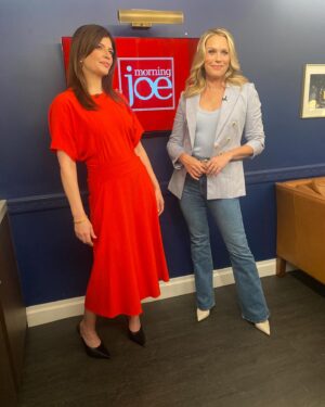 Jessica St. Clair Instagram - Hot lewks from “The Art of Small Talk” press courtesy of the best stylist ever @sarahnearisstyle