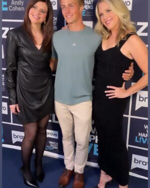 Jessica St. Clair Instagram - Hot lewks from “The Art of Small Talk” press courtesy of the best stylist ever @sarahnearisstyle