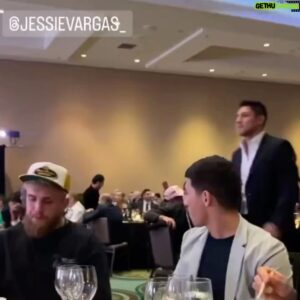 Jessie Vargas Instagram - I feel fortunate to be honored at the WBA centennial Convention. It was a memorable 4 days where many champions came together to celebrate 100 years of the WBA. 

Me siento muy afortunado de aver sido reconocido en la convención centenaria de la AMB. Fueron 4 días memorables donde varios campeones se unieron para festejar los 100 años de la AMB
Gracias @wbaboxingofficial 
Thank you 

#Boxing #Boxeo #evanderHolyfield #MiguelCotto #pauliemalignaggi #WinkyRight #NonitoDonaire #JuanDiaz #JackieNava #PelenchinCaballero #JakePaul #Cotto  #Bivol #ManyMore