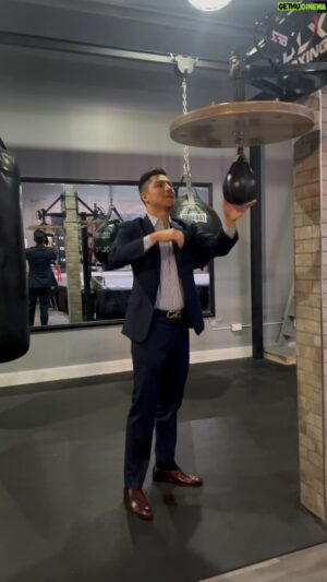 Jessie Vargas Instagram - Somehow this boxing bag pulls every fighter to pound on it.  Even when we're not dressed accordingly 😂 😂 🥊