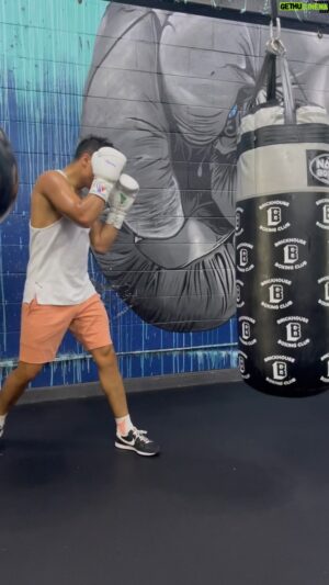Jessie Vargas Instagram - @boxraw 🥊 

@brickhouseboxingclub 
#Boxing #Boxeo #FightNight #BoxeoMexicano #Repost #Motivation #WorldChampions #Instagram #Instamood #UFC #Fitness #Fashion #Fun #Friends #Summer #Selfie #Follow #LasVegas #Vegas #CombatSport