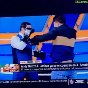 Jessie Vargas Instagram - Cuando Márquez y yo nos pusimos los guantes por ESPN. 🥊 Saludos mi gente! @jmmarquezof

* #LasVegas #Vegas 	#photography #Mexico 
* #Tepito 
* #CDMX
* #Boxeo
* #photography
* #Boxing 
* #happy
* #nature
* #photooftheday
* #quarantine
* #instagood
* #Canelo
* #BoxeoMexicano #Marquez #JuanManuelMarquez #pacquiao #MannyPacquiao #ESPN #espnkockout