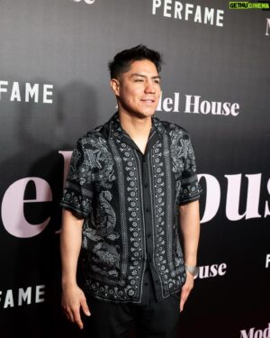 Jessie Vargas Instagram - I want to congratulate my friend @derekpike who was the director of the film “Model House,” which is now available on Apple TV & Amazon Prime. I also want to congratulate @natalienootenboom for her first major movie role. 🍿 “She killed it!” 👏 I’m sure it will be the first of many more for both. Check it out when you all have some time on Apple TV & Amazon