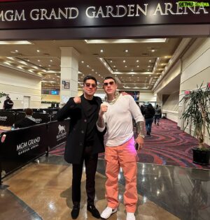 Jessie Vargas Instagram - 📍#Benavidez 🆚 #Plant alongside @kinggabrosado  #Boxing #Boxeo