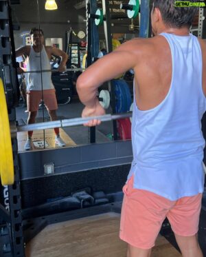 Jessie Vargas Instagram - Working hard on a Sunday! 🥊 
@boxraw 

#Boxing #Boxeo #FightNight #Cool #Repost #Motivation #WorldChampions #Instagram #Instamood #UFC #Fitness #FilipinoFlash #Alacran #NonitoDonaire #Fashion #Gucci #MiguelBerchelt #Fun #Friends #Summer #Selfie #follow4followback