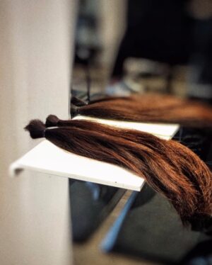 Jessika Van Instagram - i did a thing. that i haven’t done since 7th grade 👻 but in the process i got to donate my hair to @beyoutiful_foundation & i hope it makes someone feel #beautiful 💕
#bettertogether 
https://www.beyoutifulfoundation.com/programs/beyoutiful-hair/ 💇🏻‍♀️ #haircut #hairstyling #hair by @lindseyneavitt901