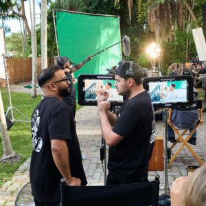 Jessy Terrero Instagram - #BTS 📸 @silvestredangond @carlosvives 
Tú o Yo

Starring @barbaraderegil 

Director @santidiazv 
@cinemagiants 

📸 @ighorvisual