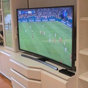 Jesús Calleja Instagram - Todo el equipo de rodaje de Volando Voy desde Ávila apoyando a la Selección Española!!!