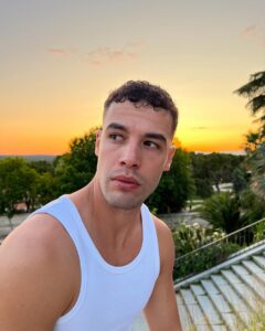 Jesús Mosquera Most Liked Photos and Posts