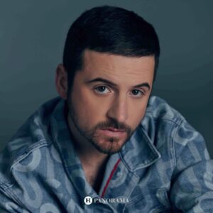 Jesús Zavala Instagram - #𝗘𝗻𝗣𝗼𝗿𝘁𝗮𝗱𝗮 I Apostó su sueño de cantar en Código Fama y ahora se ha consolidado como uno de los actores más queridos de Latinoamérica, ¿de quién hablamos? ¡Jesús Zavala está en Panorama! 🤩

Desde los 9 años, Jesús ha hecho la diferencia pues formó parte de una generación de niños actores importantísima en México trabajando al lado de Diego Boneta, Gladys Gallegos, Miguel Martínez, María Chacón para despuntar en la industria del streaming formando parte de producciones exitosas como Club de Cuervos 🏆

Esta edición le hace honor a los sueños infantiles que se hicieron realidad con esfuerzo, dedicación, autenticidad y orgullo por ser uno mismo, bajo el gran ejemplo que es Jesús Zavala ✨

¿Quieres saber más sobre sus futuras metas así como qué se diría a sí mismo cuando su carrera empezaba? Checa nuestra portada 😉

🖊: @ailedd_om
📸: @eduardoraos
👔: @sir.styling
💇💄: @aleromua
🎬: @makeitprensa