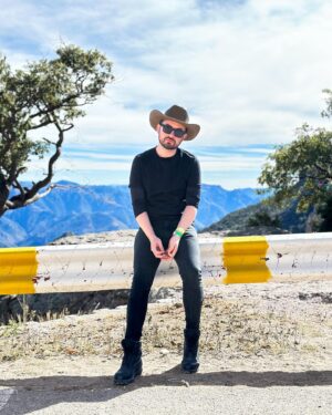 Jesús Zavala Instagram - Agarrando monte!