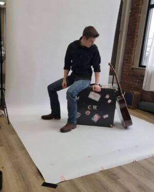 Jet Jurgensmeyer Instagram - Quick look at the next album photos maybe???? 
📸: @urbanhillphoto #phase2 
#newmusic #comingsoon #whosready