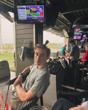 Jet Jurgensmeyer Instagram - freshman things ✈️

#freshmanyear #oneyeardown #ontothenextone #belmont2027