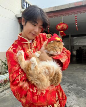 Jet Somjet Saejang Instagram - 新年快乐🎉 祝大家 ：龙行龘龘，前程朤朤，生活鱻鱻，事业燚燚，八方进财，四喜临门！🐲🧧🎇