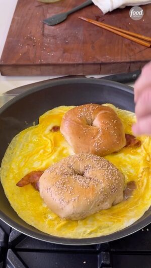 Jet Tila Instagram - @jettila’s bacon egg and cheese sandwich is only complete with what he thinks are the *best* bagels in NYC – @essabagel!! 🥯 He made this in honor of an all-new episode #BestBiteInTown > Friday @ 9|8c!