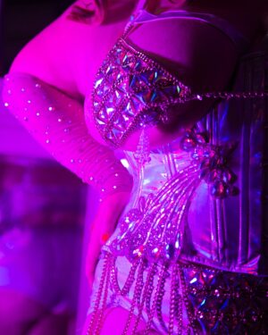 Jezebel Express Instagram - Devil’s in the Details. ✨😈✨ 
So grateful @boudoirbynomi took these beautiful close-ups! I sometimes get focused on this costume’s complicated aspects (chain mail bra needs fixed constantly, etc) that I forget to step back and enjoy how beautiful it is! A good reminder for me which I’m sure I can apply to other parts of my life. (Maybe you too?)