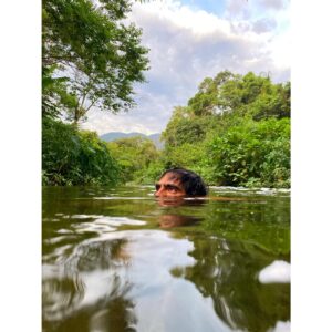 Jhona Burjack Instagram - Sou enraizado mesmo, a natureza vai tomando conta do meu ser e vamos nos tornando uma coisa só… 🌿