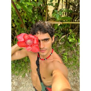 Jhona Burjack Instagram - Sou enraizado mesmo, a natureza vai tomando conta do meu ser e vamos nos tornando uma coisa só… 🌿