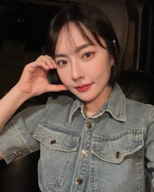 Ji Eun-seo Instagram - 다들 축하해주셔서 감사해요 하트하트