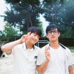 Ji Min-hyuk Instagram - 조영신입니다!!

#방과후전쟁활동
#교복버전
#조영신
#dutyafterschool 
🔫🔫