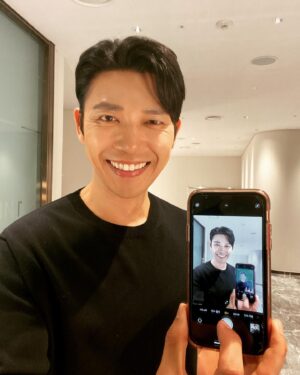 Ji Seung-hyun Instagram - #고려거란전쟁 제작발표회 완료.

참석해 주신 모든 분들 감사드립니다!

11월11일 토 kbs2 9시25분에 찾아뵙겠습니다!!

#kbs#wavve#netflix
#koreakhitanwar#양규