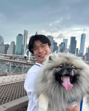 Jia-Bo Jhong Instagram - 提供一些拍照pose給大家
如果喜歡的話
之後再開一系列課程
然後收費
收很多錢！！！