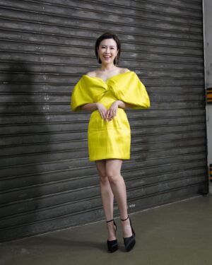 Jia Hui Siau Instagram - A great success! Thank you to everyone who made it happen! 

It takes tremendous teamwork to weave all on-stage and off-stage components seamlessly into a great night of music & entertainment for our @yes933 listeners 🙏🏼 大家都辛苦了！ 也谢谢你的支持！

P.S. Couldn’t capture the screenshot when @weibirdmusic hi-5 me, but well he did! 😘

Styling | @anniechuasg @starstylistmediacorp 
Photography | @lkkben

#YES933潮流音乐盛典 #YES933HitsFest