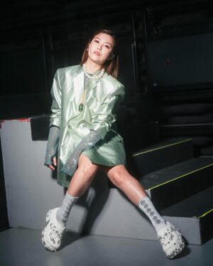 Jia Hui Siau Instagram - Took a risk, and it worked! 🥰 

Thank you @misterkovit for having so much confidence in me to carry the look! 

Also, I’m probably the first female artiste to wear crocs on the red carpet? 🤣 Limited edition Simone Rocha x Crocs right off Paris Fashion week SS24 n I LLOOVVEE it!

1, 2, 3, 4, 5 - which pic is your fav? I can’t decide btw ✌🏻or👌🏻!

Styling | @misterkovit 
Outfit | @moral_____ofthestory 
Shoes | @crocs.sg 
Accessories | @swarovski 
Makeup | @themakeuproom_sg #JyueHuey
Hair | @salonvimstylehouse @sv_priscillialoo 
Face/Body | @nu.reflections @nu.reflectionsmedical
Photo | @cweijieeee

@yes933 @the_celebrityagency #StarAwards2024 #红星大奖2024 #mediacorpStarAwards2024