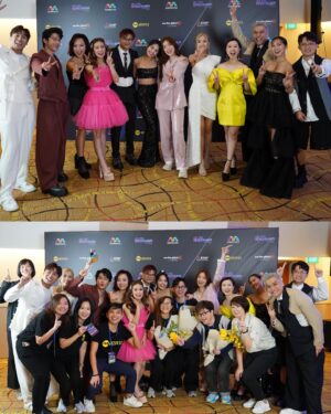 Jia Hui Siau Instagram - A great success! Thank you to everyone who made it happen! 

It takes tremendous teamwork to weave all on-stage and off-stage components seamlessly into a great night of music & entertainment for our @yes933 listeners 🙏🏼 大家都辛苦了！ 也谢谢你的支持！

P.S. Couldn’t capture the screenshot when @weibirdmusic hi-5 me, but well he did! 😘

Styling | @anniechuasg @starstylistmediacorp 
Photography | @lkkben

#YES933潮流音乐盛典 #YES933HitsFest