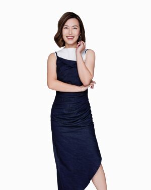 Jia Hui Siau Instagram - New publicity shot! 新宣传照！

Showing the Behind-The-Scenes unedited photos too! 😊 (only adjusted colour, confirm no edits to the face or figure 矮就矮呗～)

生图总比较真实，是你比较喜欢的吗？

Hair: @sv_priscillialoo @svstylehouse 
Makeup: @themakeuproom_sg #JyueHuey