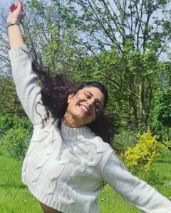 Actress Jia Sharma HD Instagram Photos and Wallpapers May 2024