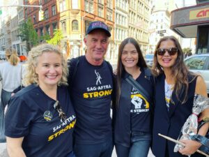 Jill Hennessy Instagram - So great to see great folks -thanks for showing up y’all!! #sagaftrastrike #sagaftrastrong @tara_westwood @bobby1960 @kellyaucoin77  @oneoldog @holderelizabeth @thegeoffreycantor @sagaftra