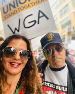 Jill Hennessy Instagram - Without writers, I’m speechless…
Happy to walk the line with folks who have shared their incredible talent with me; #reneebalcer #lawandorder , @sonofsicilia #cityonahill #homicide & all the folks from @wgaeast @sagaftra @directorsguild …#wgastrong #sagaftra