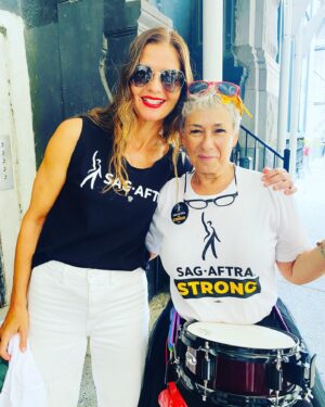 Jill Hennessy Instagram - Huge thanks & RESPECT to Vicky @mybigfatmouth for keeping us inspired & IN-TIME with her fabulous drumming @sagaftra #picketlines ❤️#sagaftrastrong @rebeccadamon @officialfrandrescher