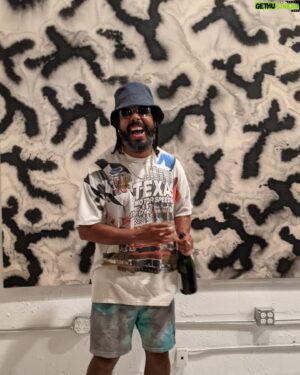 Jillionaire Instagram - honestly bro i forgot just how much i love banana bread