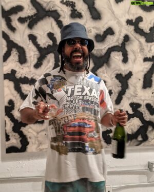 Jillionaire Instagram - honestly bro i forgot just how much i love banana bread