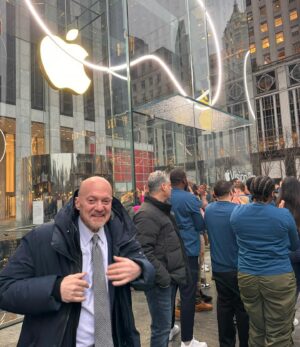 Jim Cramer Instagram - What a morning on Fifth Avenue!