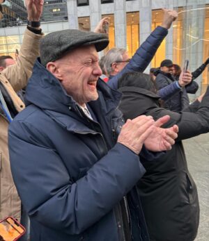 Jim Cramer Instagram - What a morning on Fifth Avenue!