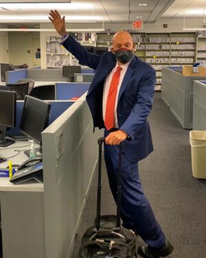 Jim Cramer Instagram - Leaving work?

Wear a mask. 

Ready to get to work? 

Make a mask. 

@xprize Mask Contest link in bio