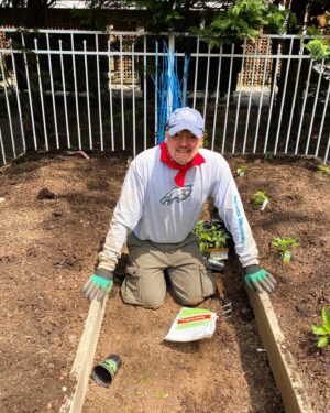 Jim Cramer Instagram - Let the 31st garden begin!!