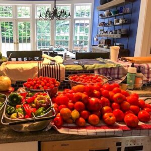 Jim Cramer Instagram - Super sauce Saturday was a success! 🍅🍅
.
.
.
.
.
.
.
#garden #fresh #cooking